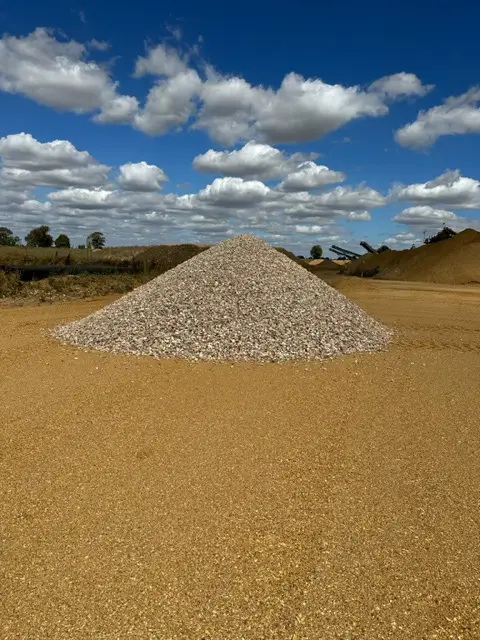 Recycled_Material_Thorney_1